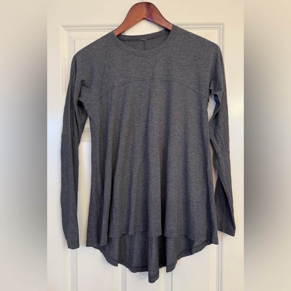 Lululemon Long Sleeve Tunic Top Gray Hi-Low Hem Athleisure Size Small